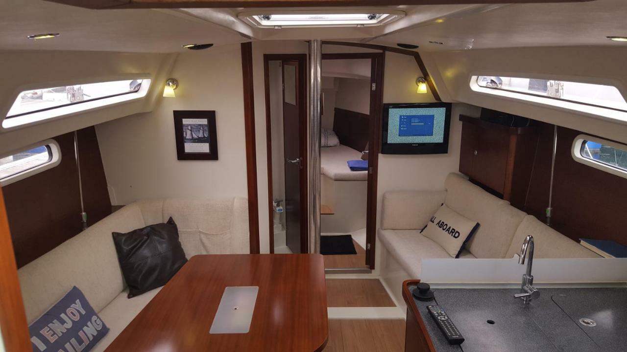 Fantastico Velero Hotel Ferrol Luaran gambar